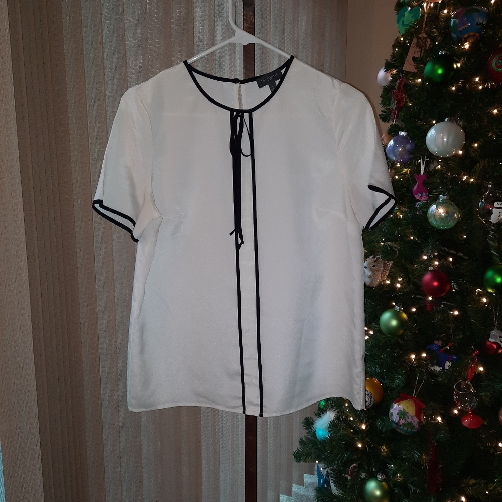 Limited Sz S White w/black trim